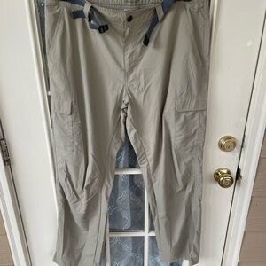 Columbia Cargo Pants Men’s 40x32 Omni-Shield Beige Hiking Utility